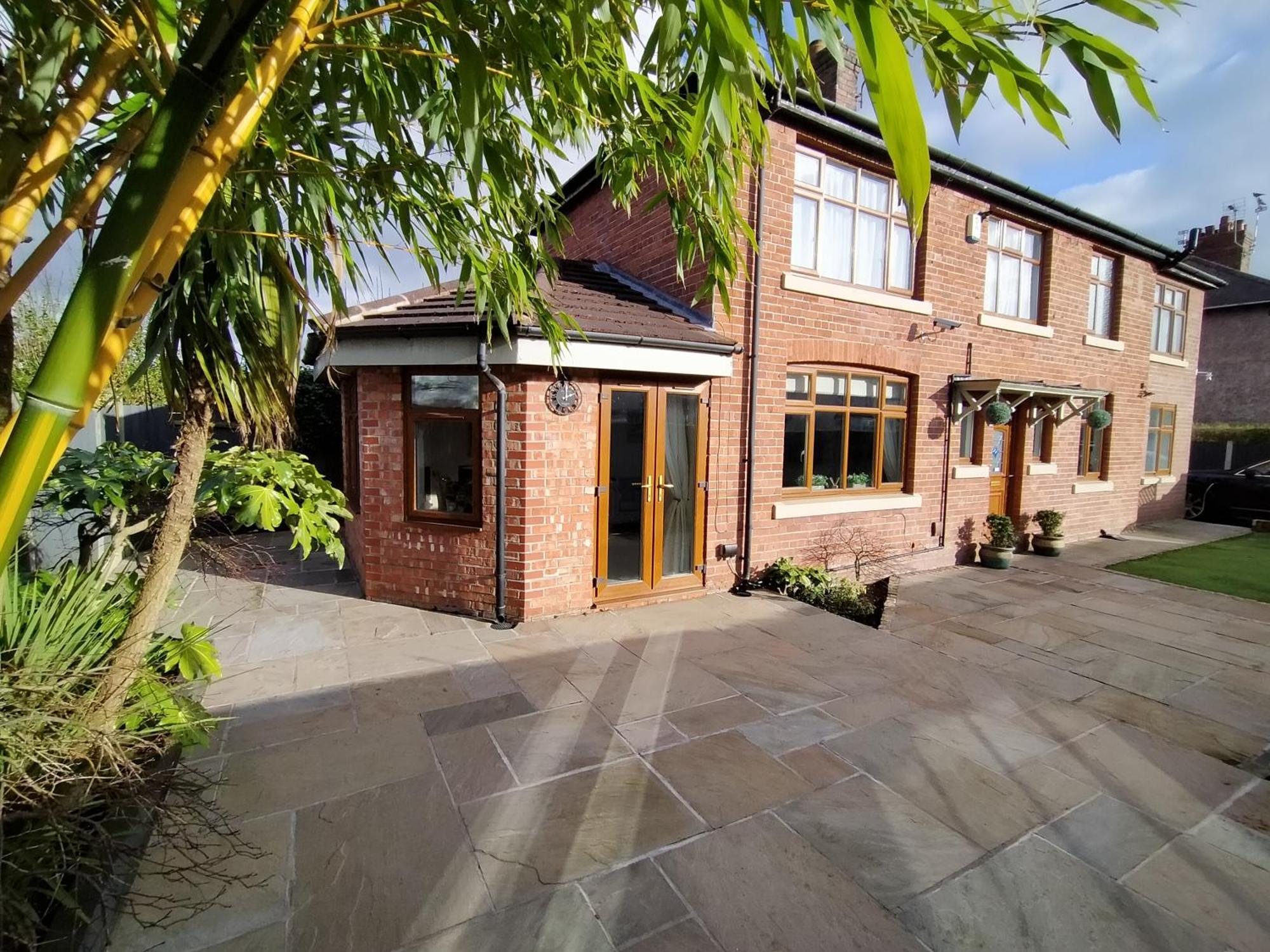 クルー Sirius House - Sleeps 7, Driveway, Gardenヴィラ エクステリア 写真