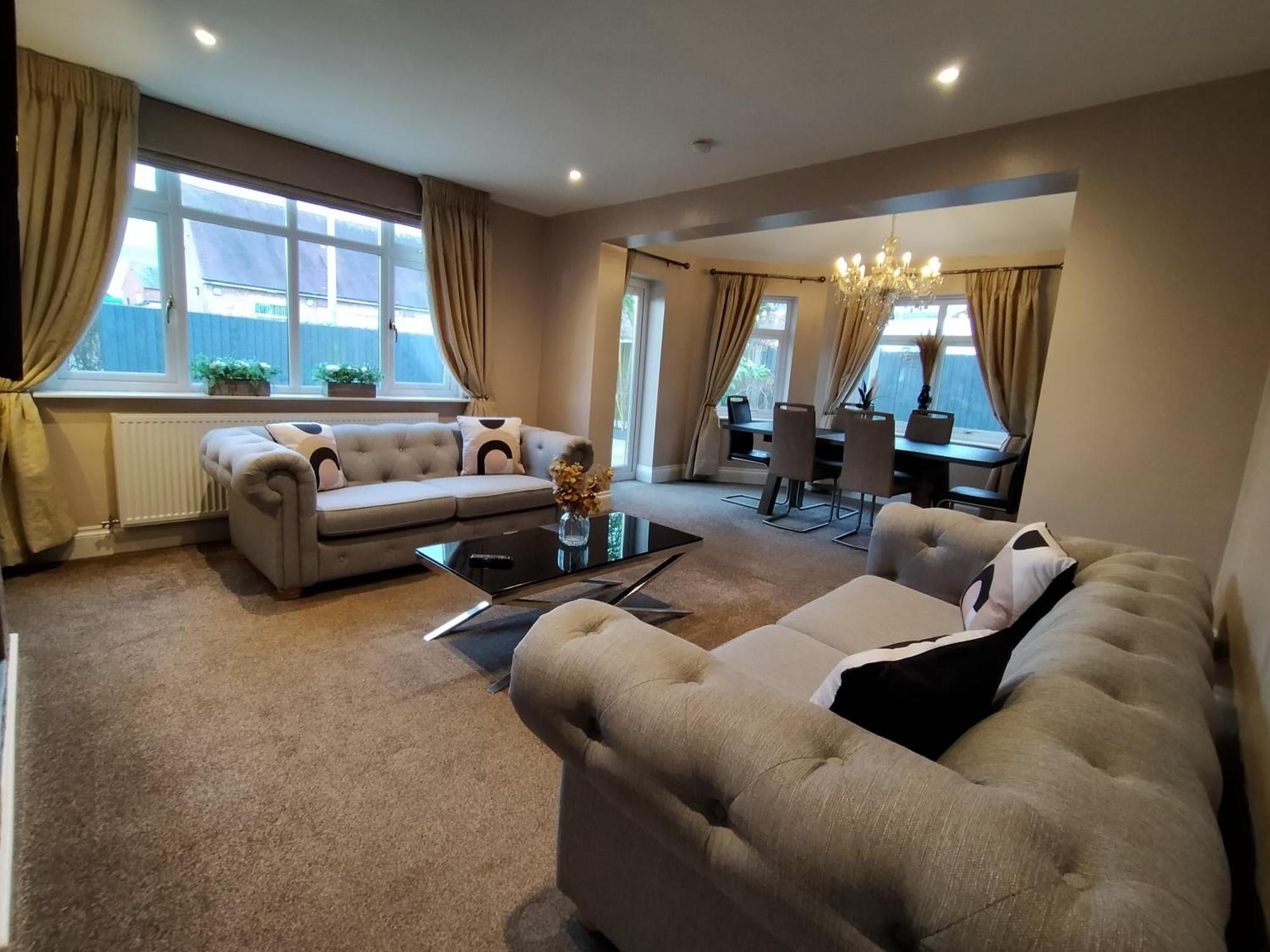 クルー Sirius House - Sleeps 7, Driveway, Gardenヴィラ エクステリア 写真